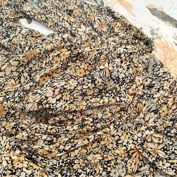 ASTR the Label Marcella Ruched Floral Mini Dress - BLACK-YELLOW FLORAL / M - Picture 3 of 10